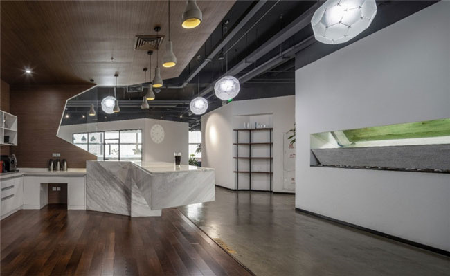 黑色系辦公室設(shè)計(jì)裝修案例